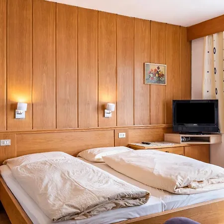 Adang Ferienwohnung Fernblick Tirolo Exterior photo